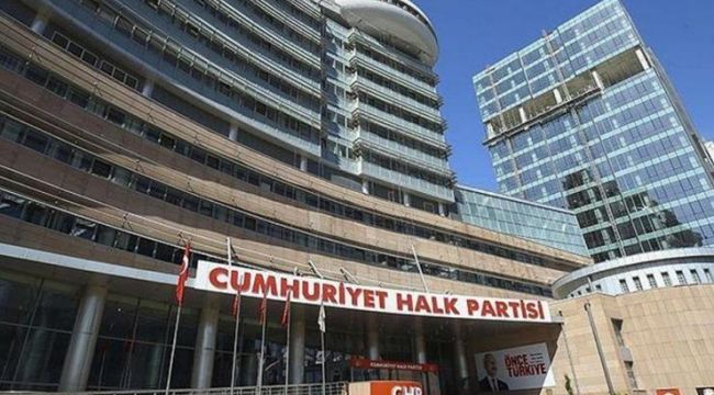 CHP'den iki isim daha istifa etti