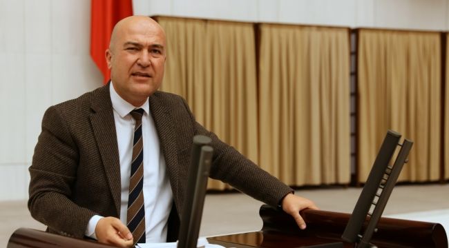 CHP'Lİ BAKAN'DAN YAZAR VE ÇEVİRMENLERE DESTEK