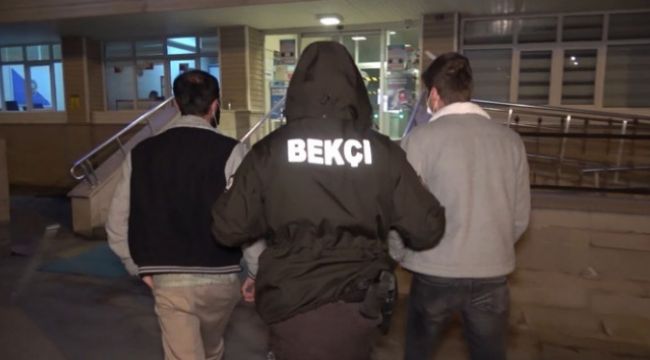 "Dur" ihtarına uymayan 2 kişi, polisten kaçamadı