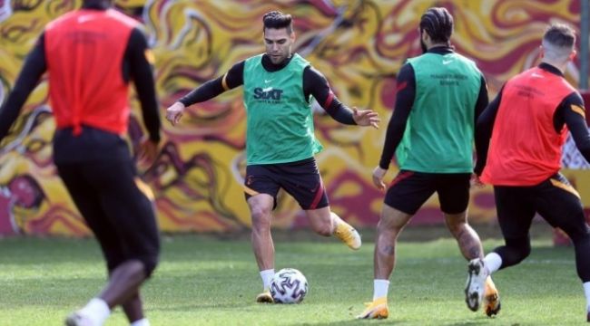 Galatasaray'da Radamel Falcao takımla çalıştı