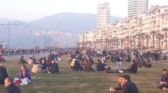 GÜNEŞLİ HAVAYI FIRSAT BİLDİLER, SALGINI UNUTTULAR