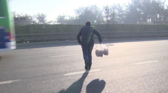 Hasdal'da üst geçit yetersiz kaldı