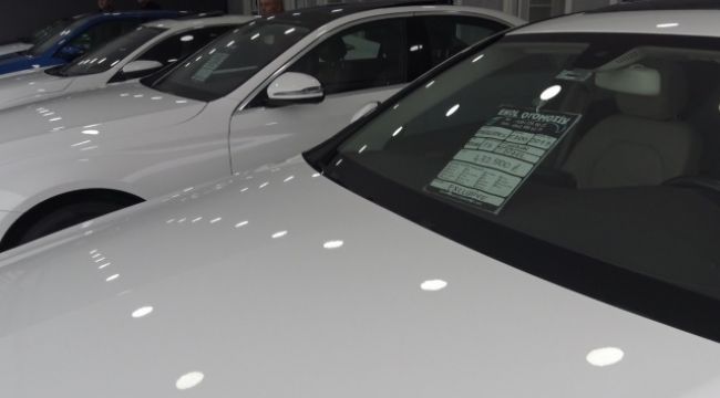 İkinci el araç piyasasında yaprak kıpırdamıyor