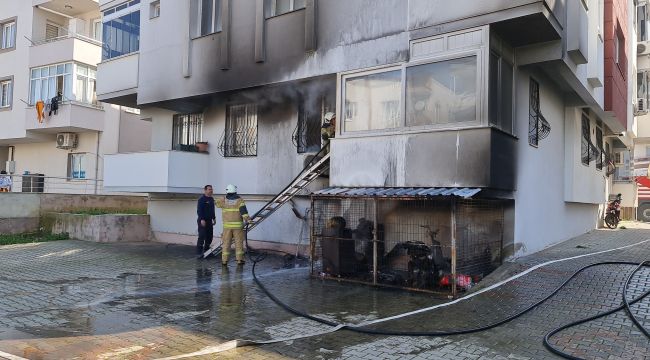 İZMİR'DE KORKUTAN YANGIN