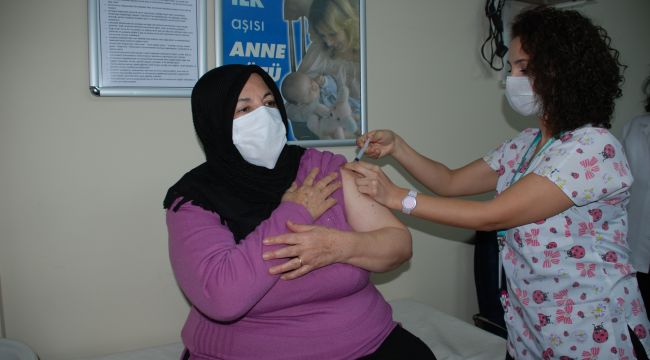 İZMİR'DE VAKA SAYILARINDA AZALMA VAR