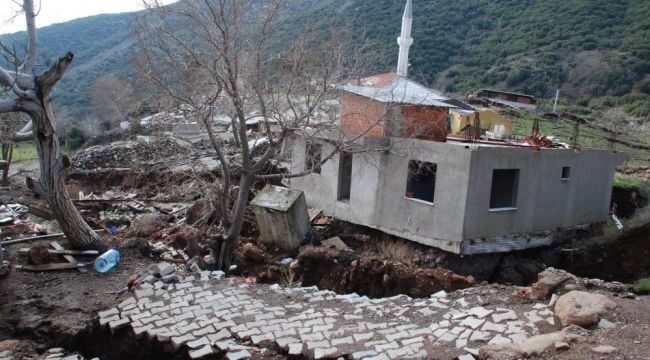 İZMİR VALİLİĞİ'NDEN HEYELAN BÖLGESİ AÇIKLAMASI