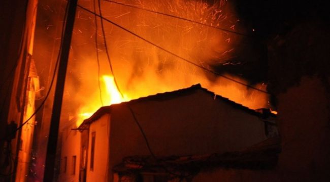 Kuşadası'nda korkutan yangın