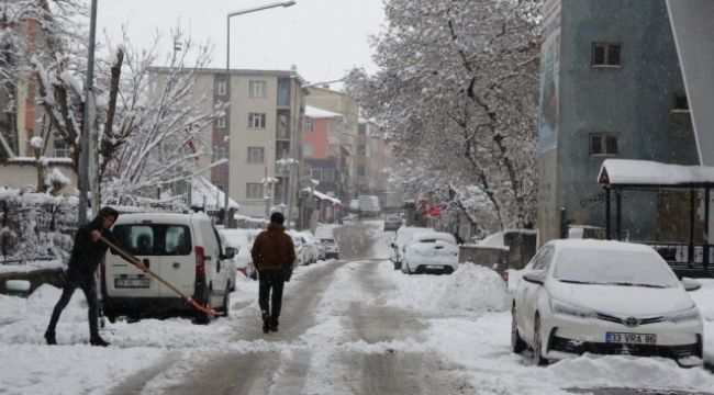 Muş'ta 174 köy yolu ulaşıma kapandı
