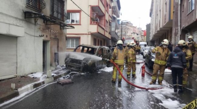 Otomobil alev aldı, korku dolu anlar yaşandı