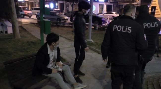 Parkta bıçaklı saldırıya uğradı