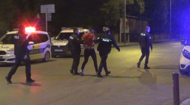 POLİS ARACINA ÇARPIP KAÇAN ŞAHISLAR YAKALANDI