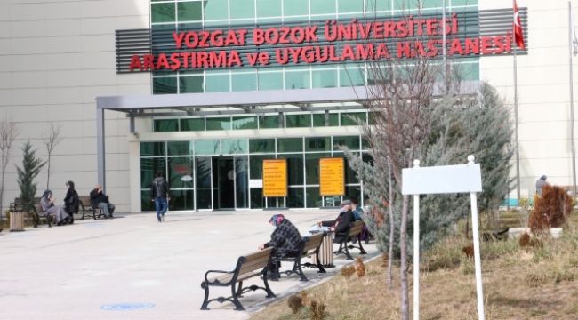 Saldırgan psikiyatri hastası, doktorun ayak bileğini kırdı