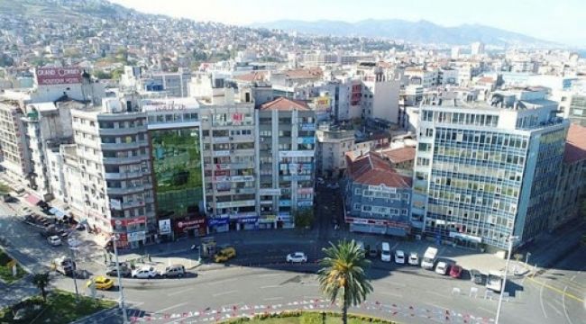 TARİHİ BELEDİYE BİNASI YIKILIYOR