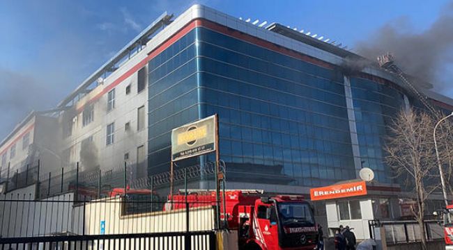 Ümraniye'de fabrika yangını