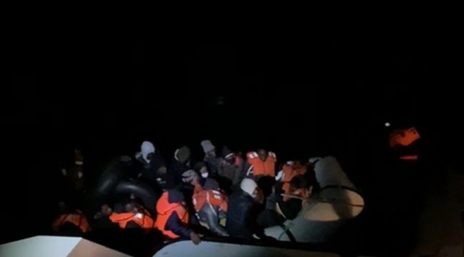 34 DÜZENSİZ GÖÇMEN KURTARILDI