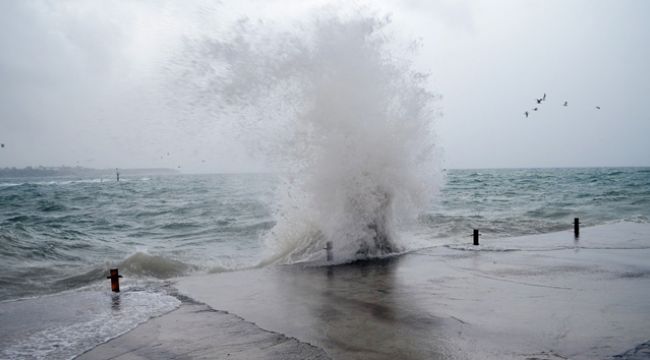 Antalya'da şiddetli fırtına uyarısı