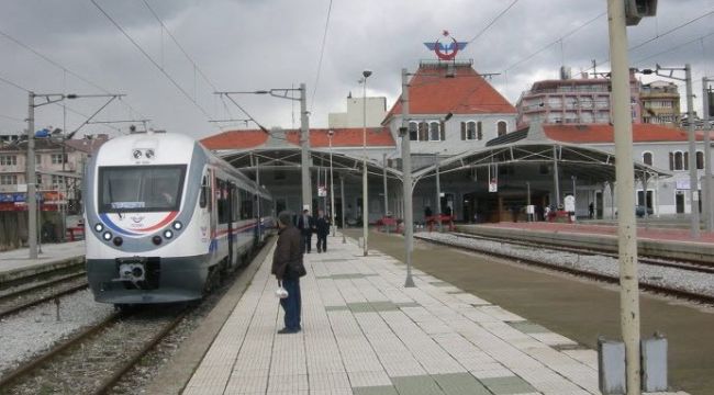 BASMANE TREN GARI SEFERLERİNE BAŞLIYOR