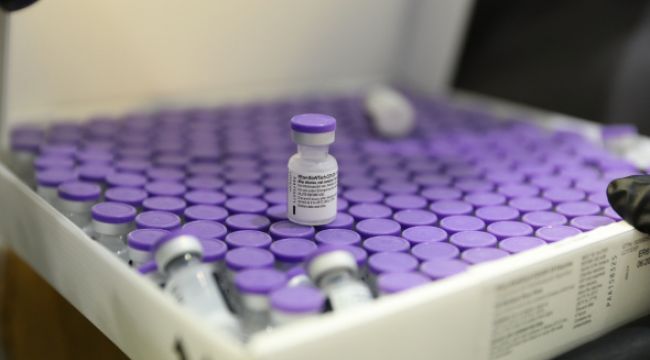BionTech aşısı Sağlık Bakanlığı depolarına yerleştirildi