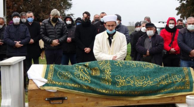 Cem Adrian son yolculuğunda babasını yalnız bırakmadı