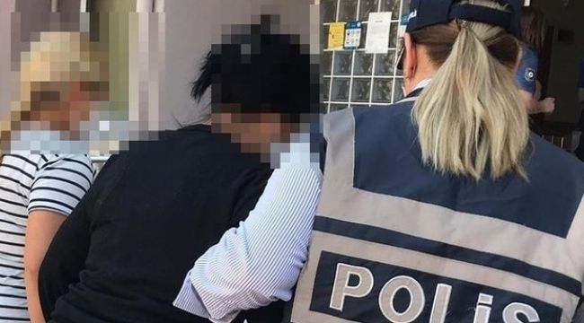 ÇOCUK DEĞİL, BONZAİ TAŞIYOR