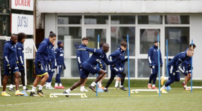 Fenerbahçe, Konyaspor maçı hazırlıklarını tamamladı
