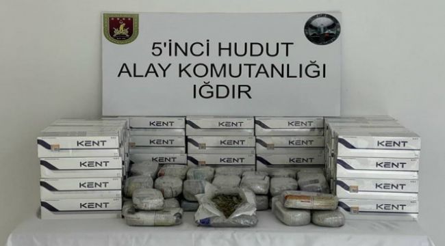 İran sınırında 30 kiloya yakın esrar ele geçirildi