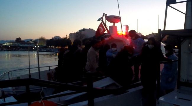 İZMİR'DE 71 DÜZENSİZ GÖÇMEN KURTARILDI