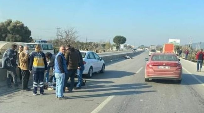 İZMİR'DE İKİ MOTOSİKLET ÇARPIŞTI