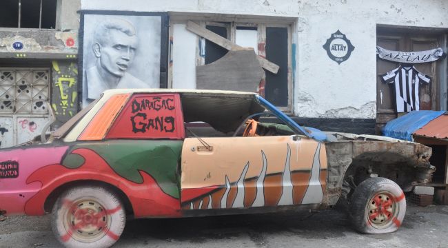 İZMİR'DE SANAT MERKEZİ GİBİ MAHALLE