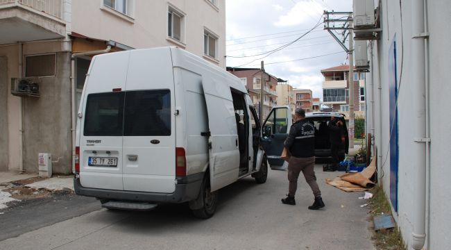 İZMİR'DE SİLAHLI KAVGA