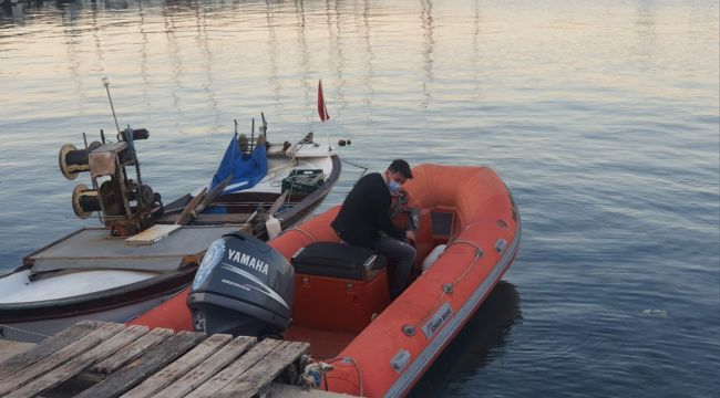 İZMİR'DE TEKNEDEN DENİZE DÜŞEN  KİŞİ ARANIYOR