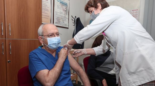 Kılıçdaroğlu çifti, ikinci doz aşılarını oldu