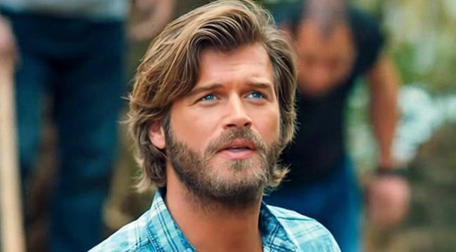Kıvanç Tatlıtuğ mızıka performansıyla sosyal medyayı salladı