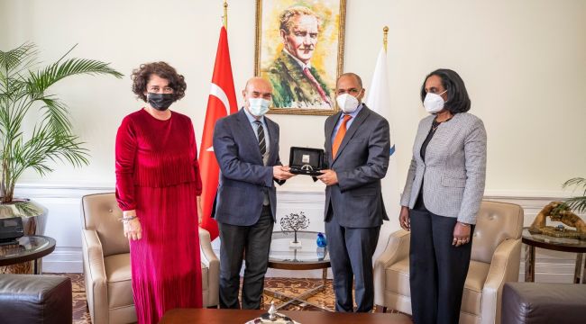 KÜBA - İZMİR İLİŞKİLERİ GÜÇLENİYOR