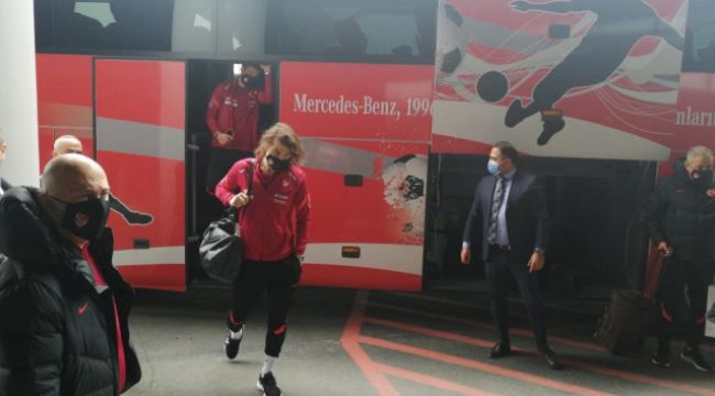 Milliler, Norveç maçı için İspanya'ya gitti