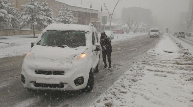 Muş'ta 134 köy yolu ulaşıma kapandı