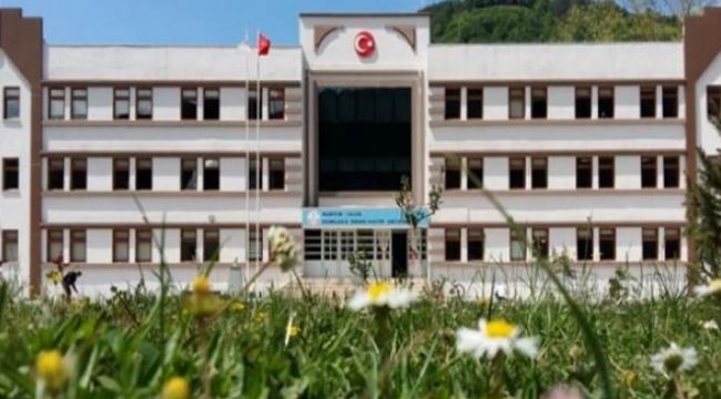 Mutasyonlu virüs 5 okulda yüz yüze eğitimi erteletti