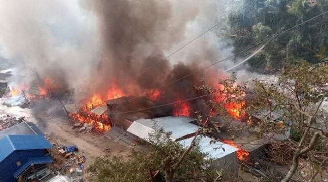 Nepal&#039;de büyük yangın