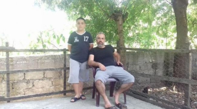 Oğlunun boğazını kesti, ifadesi şok etti !