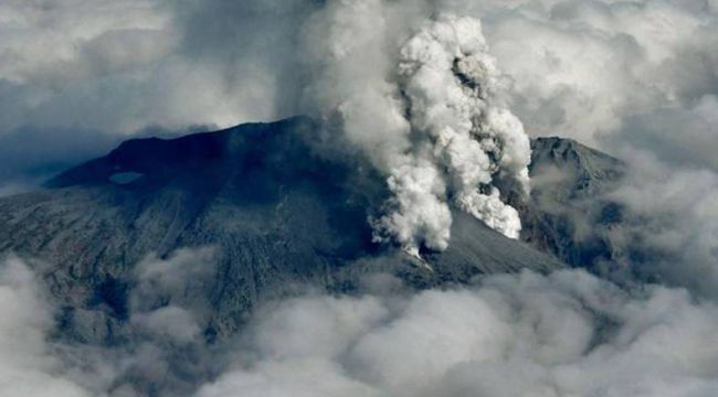 Otake Yanardağı faaliyete geçti