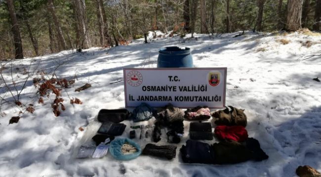 PKK'nın sığınağında patlayıcı madde ve termal kamera ele geçirildi