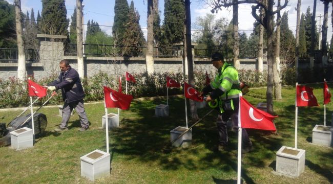 ŞEHİTLİKTE TEMİZLİK ÇALIŞMASI YAPILDI