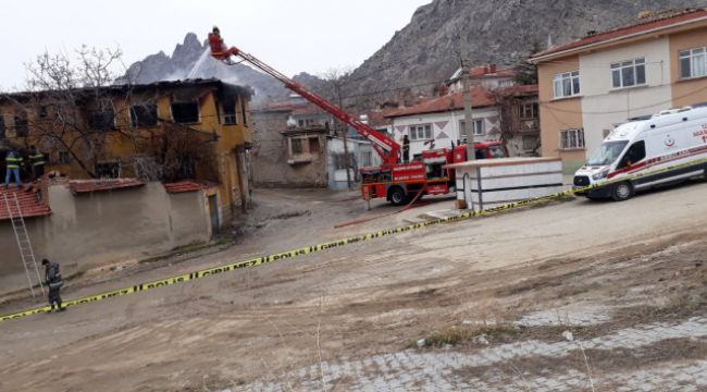Sivrihisar'da ev yangını, 1 kişi hayatını kaybetti