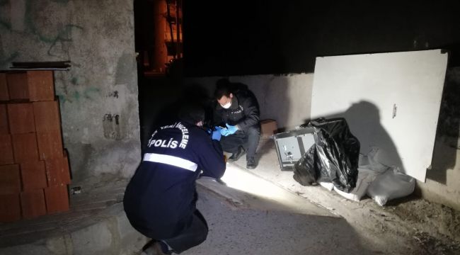 SOKAK ORTASINDA ÇELİK KASA BULUNDU
