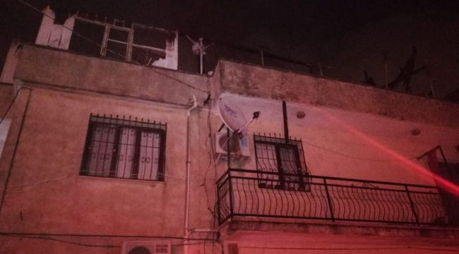YANGINDAN YAŞLI ÇİFTİ KOMŞULARI KURTARDI