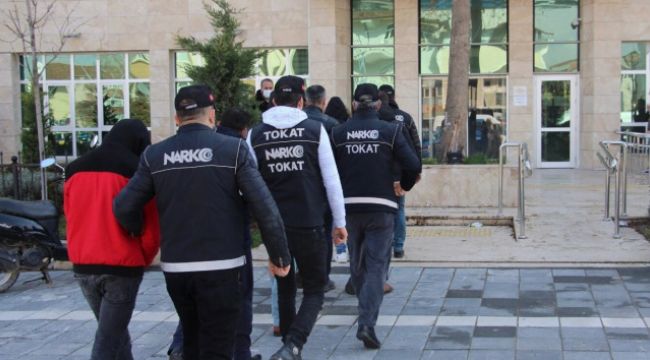 4 ilde sokak satıcılarına yönelik operasyon
