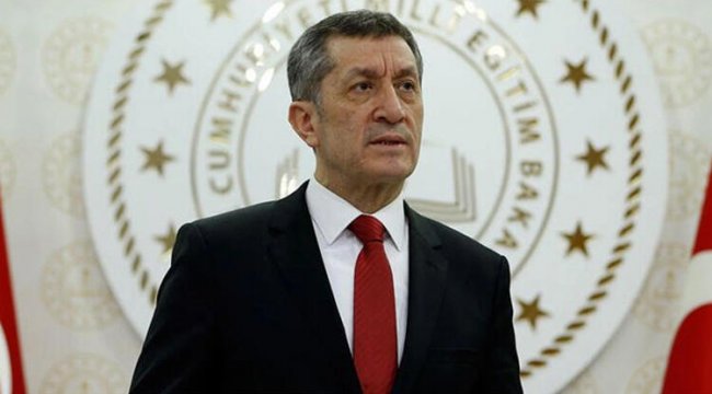 Bakan Selçuk'tan uzaktan eğitime geçişle ilgili paylaşım