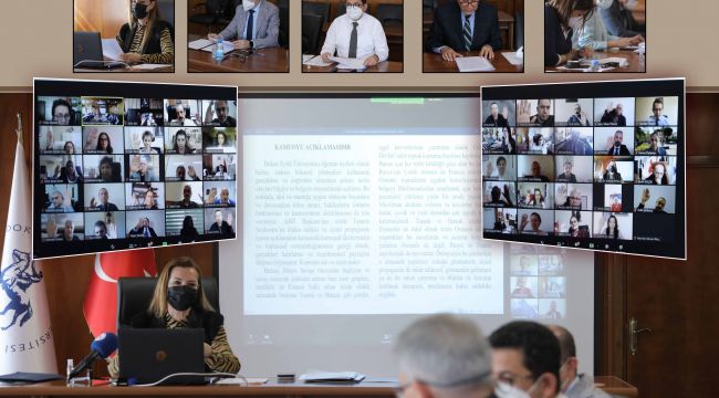 DEÜ Senatosu, ABD Başkanının açıklamalarını kınadı