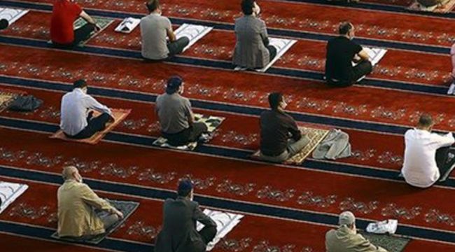 Diyanet'ten cemaatle namaz açıklaması
