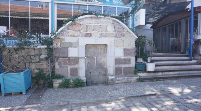 FOÇA'DA TARİHİ ÇEŞMELER İLGİSİZ KALDI
